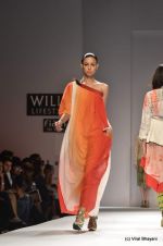 Model walk the ramp for Rahul Singh Show at Wills Lifestyle India Fashion Week 2012 day 4 on 9th Oct 2012 (6).JPG